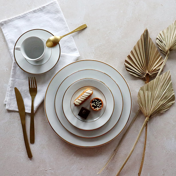 ASSIETTE CREUSE CLASSIC FILET OR 22.5CM EN PORCELAINE BLANCHE – Assiette – HygiRéa