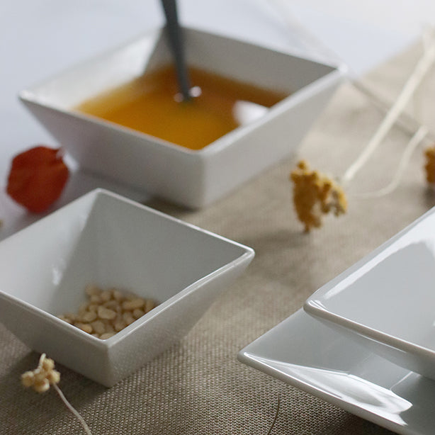 COUPELLE CARREE 12CM EN GRÈS BLANC – Complément table – HygiRéa