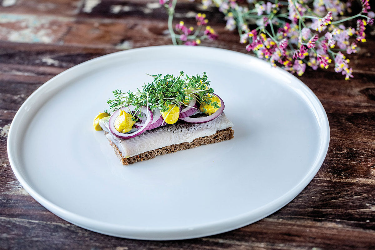 ASSIETTE PLATE BLANCHE HYGGE 28CM PORCELAINE – Assiette – HygiRéa