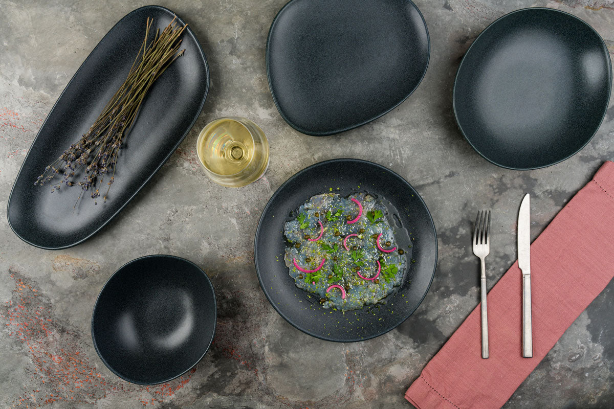 ASSIETTE CREUSE GRAPHITE VAGO 23CM EN PORCELAINE – Assiette – HygiRéa