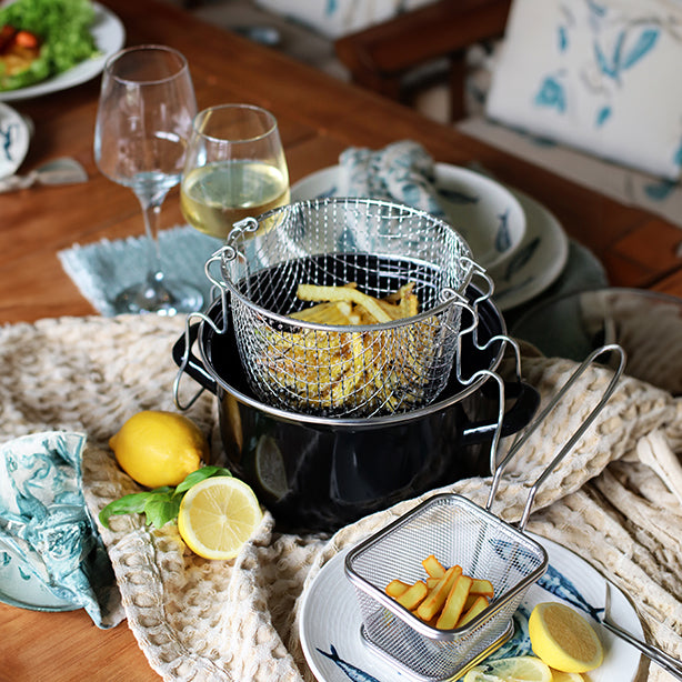 FRITEUSE 26CM EN ACIER EMAIL NOIR BORD CHROME + COUVERCLE ET PANIER – Cuisson spécifique – HygiRéa