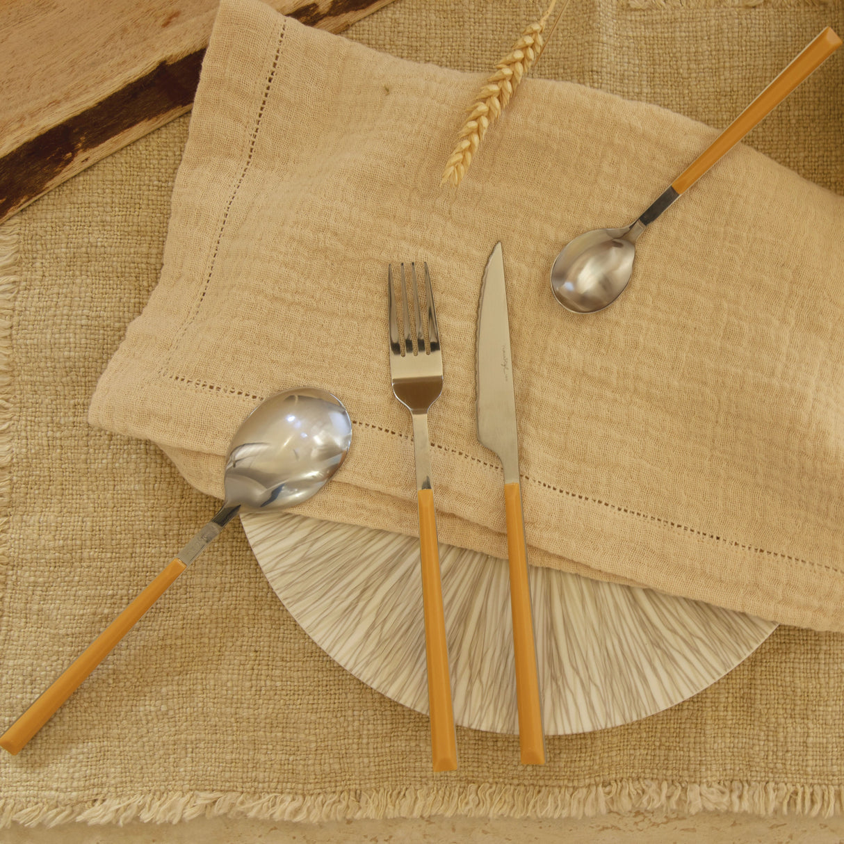 CUILLÈRE À CAFÉ COLORAMA 16.5CM EN ACIER INOXYDABLE SAFRAN – Couvert – HygiRéa