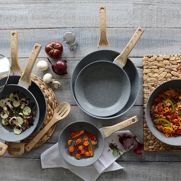 POELE CANNELLE 28CM AVEC POIGNÉE EN BOIS CLAIR – Poêle, poêlon et sauteuse – HygiRéa