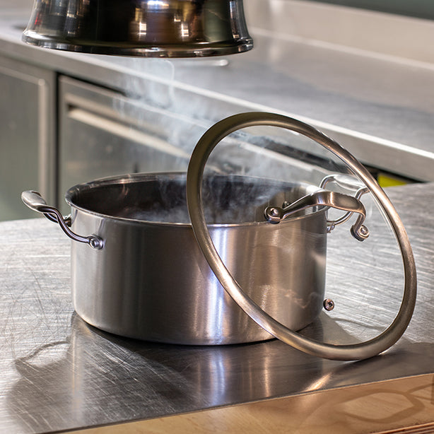 FAITOUT TRIPLY 24CM EN ACIER INOXYDABLE AVEC COUVERCLE EN VERRE – Faitout, traiteur et marmite – HygiRéa