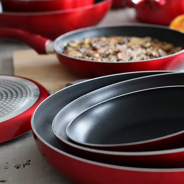 POELE CERISE 28CM EN ALUMINIUM COMPATIBLE INDUCTION – Poêle, poêlon et sauteuse – HygiRéa