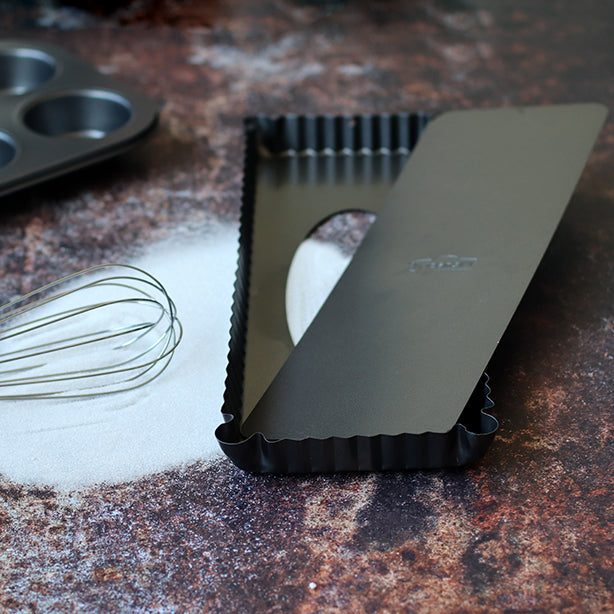 MOULE À TARTE RECTANGULAIRE EN ACIER CARBONE AMANDINE – Cuisson au four – HygiRéa