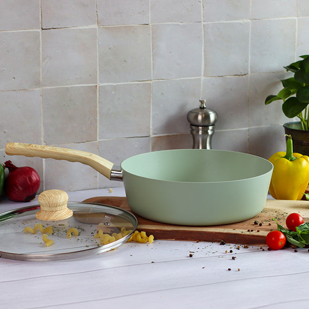 SAUTEUSE CELADON 24CM EN ALUMINIUM RECYCLÉ COUVERCLE EN VERRE – Poêle, poêlon et sauteuse – HygiRéa