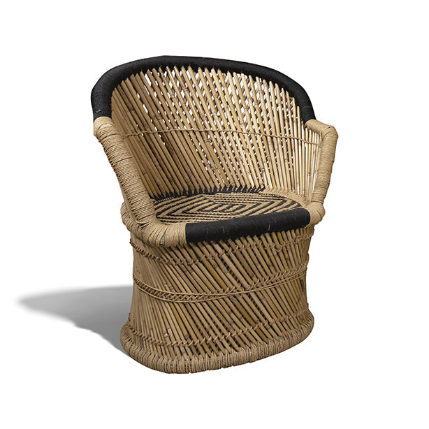 FAUTEUIL EN BAMBOU NATUREL ET NOIR 66X50X90 CM DOSSIER HAUT ZAMZEBE – Les assises – HygiRéa