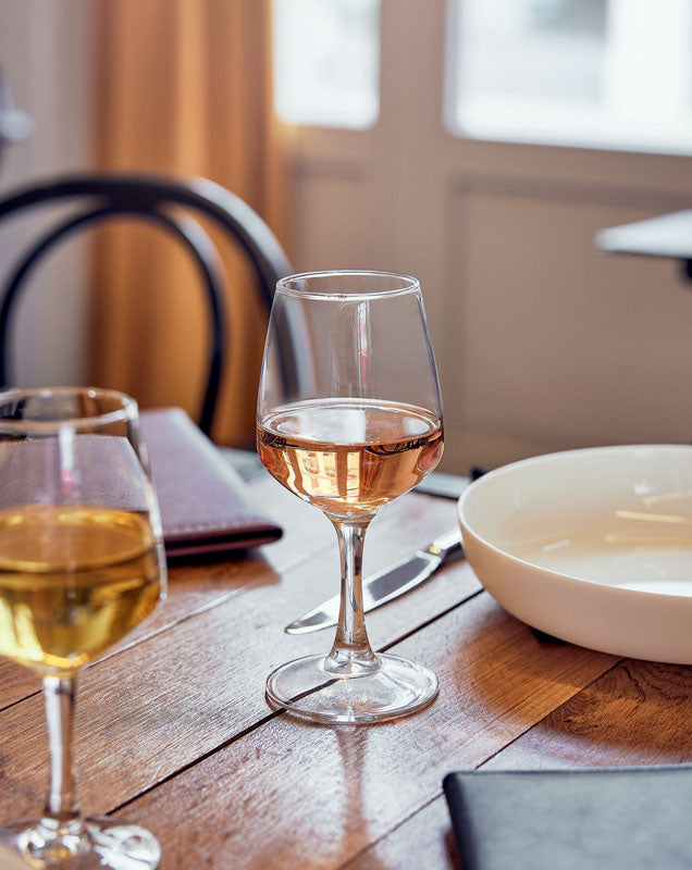 VERRE A PIED SILHOUETTE 19CL – Verre à pied – HygiRéa