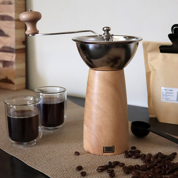 MOULIN À CAFÉ MANIVELLE AUGUSTE EN BOIS D'HÉVÉA – Café et thé – HygiRéa