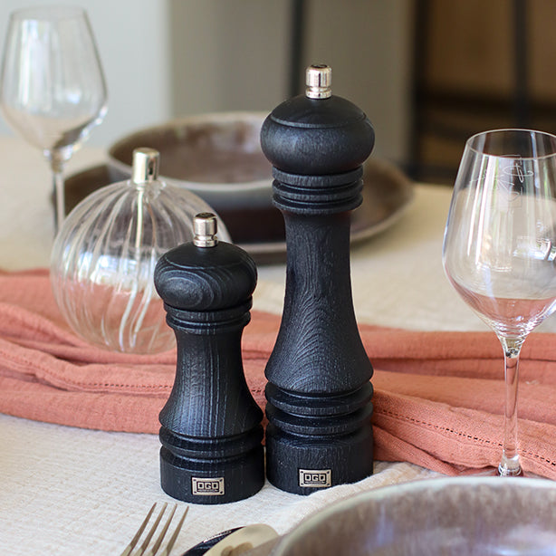 MOULIN À POIVRE RECYCLÉ 23CM EN BOIS DE HÊTRE NOIR – Moulin et condiment – HygiRéa