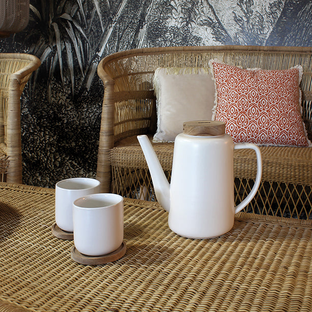 THEIERE ENZO 1200ML EN PORCELAINE BLANCHE ET COUVERCLE ACACIA – Café et thé – HygiRéa