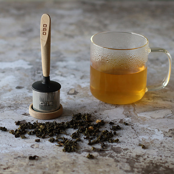 INFUSEUR À THÉ OSCAR EN HÊTRE ET INOX – Café et thé – HygiRéa