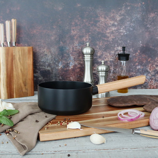 CASSEROLE ECTOR INDUCTION EN ALUMINIUM ET MANCHE EN BOIS 16 CM – Casserole – HygiRéa