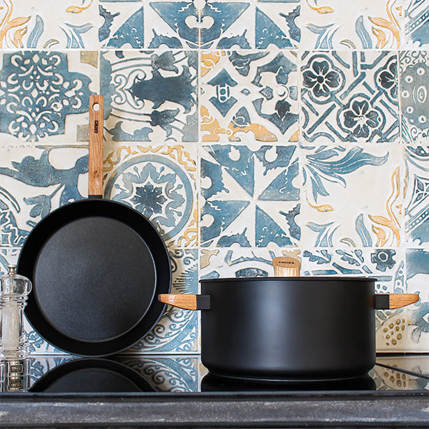 CASSEROLE ECTOR INDUCTION EN ALUMINIUM ET MANCHE EN BOIS 20 CM – Casserole – HygiRéa