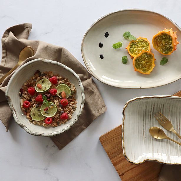 ASSIETTE COUPE NAKURU 22.5CM EN GRÈS GRIS ET BEIGE – Assiette – HygiRéa