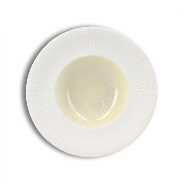 ASSIETTE GOURMET URUS 23.5CM EN PORCELAINE BEIGE ET BLANC – Assiette – HygiRéa