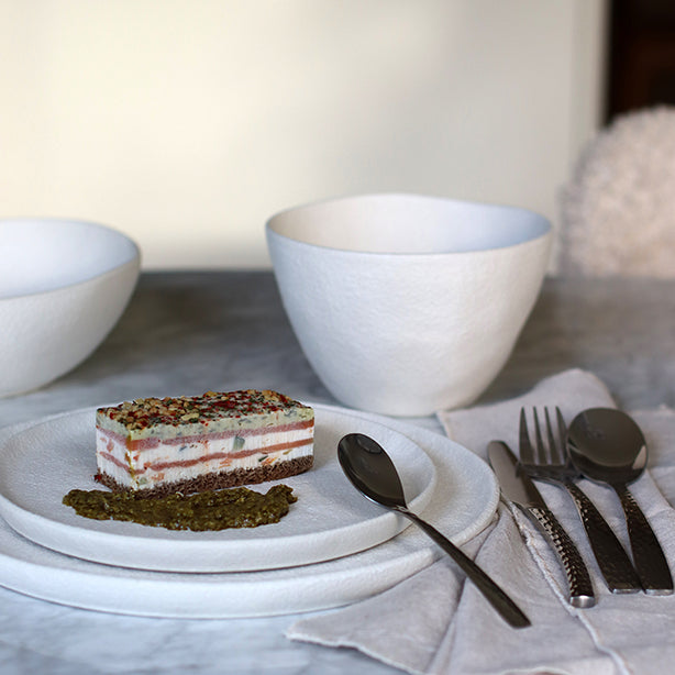 ASSIETTE PLATE SNOWSTACK 27CM EN GRÈS BLANC MAT – Assiette – HygiRéa