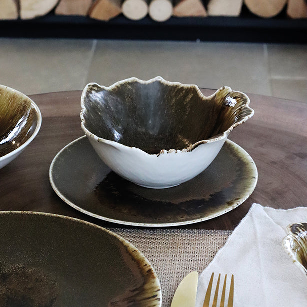 COUPELLE SATURNE 17CM EN PORCELAINE MARRON – Complément table – HygiRéa