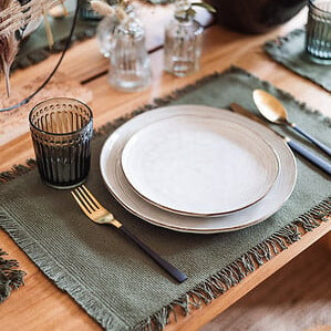 FLOWER RANGE – STONEWARE PLATES