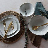 SALADIER ALASKA 23.5CM EN PORCELAINE BLANC – Complément table – HygiRéa