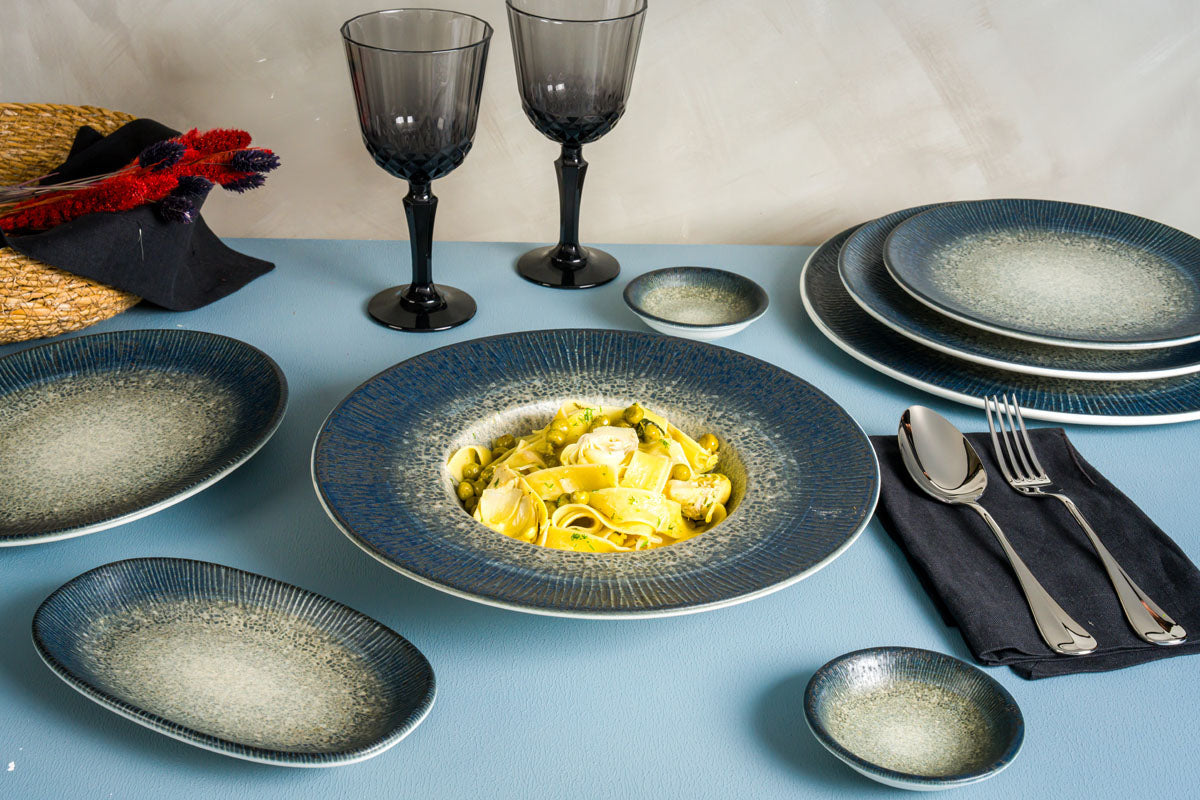 ASSIETTE OVALE GOURMET
ARCTIC 15X8.5CM
EN PORCELAINE