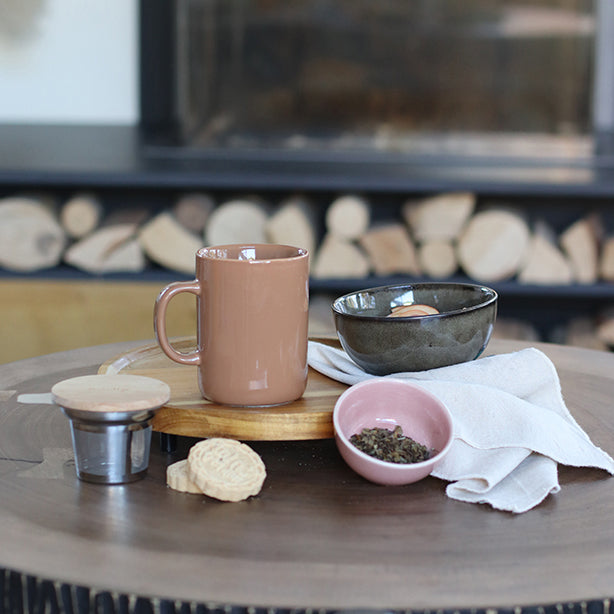 TISANIÈRE ANNA 350ML EN GRÈS NOISETTE COUVERCLE EN HEVEA – Café et thé – HygiRéa