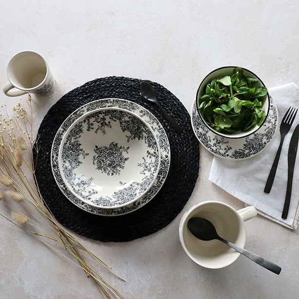 ASSIETTE CREUSE FLORALI 20.5CM EN GRÈS DÉCOR NOIR – Assiette – HygiRéa