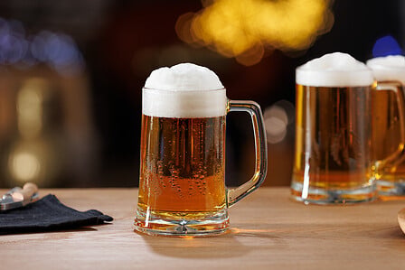 Lot de 4 verres à bière avec anse 32 cl