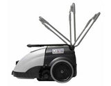 Balayeuse Tractée Aspirante à Batterie SW 750 B FULL PKG – Balayeuse Tractée – HygiRéa
