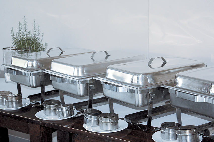 CHAFING DISH BASIC GN1/1 AVEC COUVERCLE INOX 8L5 56X35XHT28CM – Autocuiseur – HygiRéa