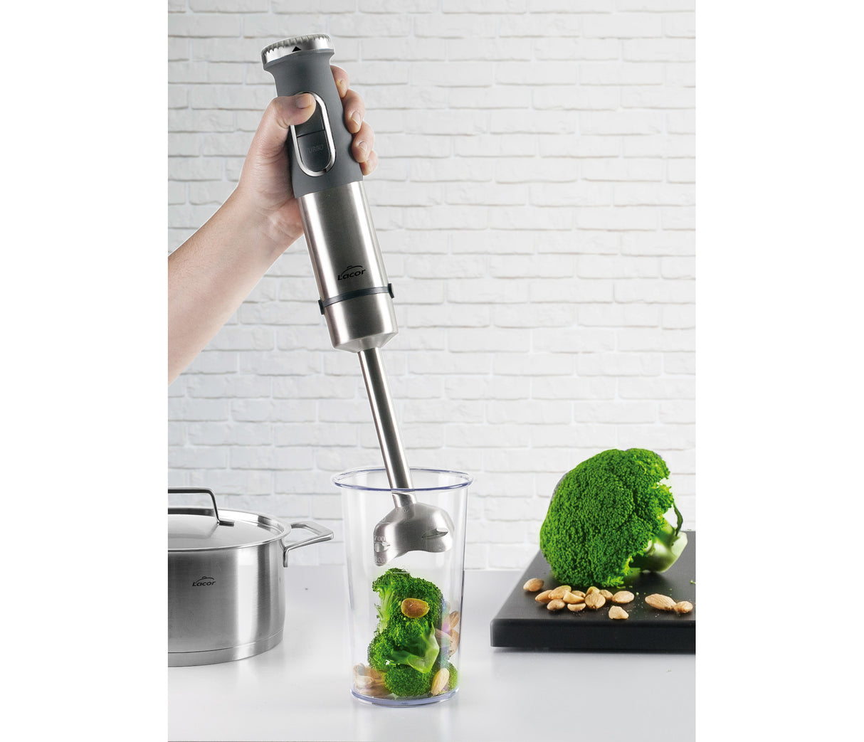 MIXEUR ELECTRIQUE 1200W + 800 ML GOBELET
