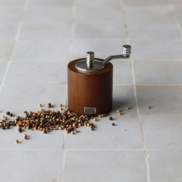 MOULIN À POIVRE À MANIVELLE INOX 9CM – Moulin et condiment – HygiRéa