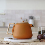 THÉIÈRE VIGGO 1000ML EN FONTE JAUNE AVEC POIGNÉE COUVERCLE BOIS – Café et thé – HygiRéa
