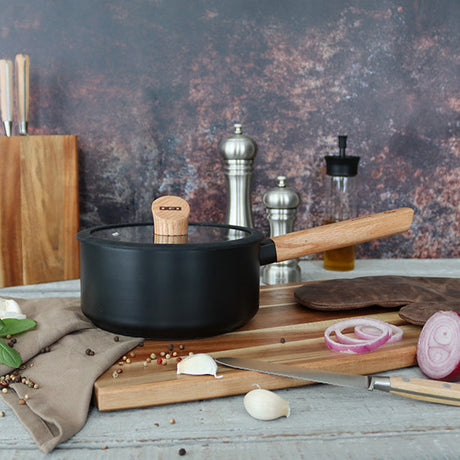 CASSEROLE ECTOR INDUCTION EN ALUMINIUM ET MANCHE EN BOIS 18 CM – Casserole – HygiRéa