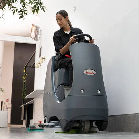 CRL8072/100T GRAPHITE AUTOLAVEUSE AUTOPORTEE AVEC 2 BATTERIE NX1K – Autolaveuses – HygiRéa